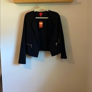 Black cropped blazer